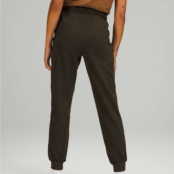 Lululemon High Rise Joggers *full length* - Picture 2 of 4